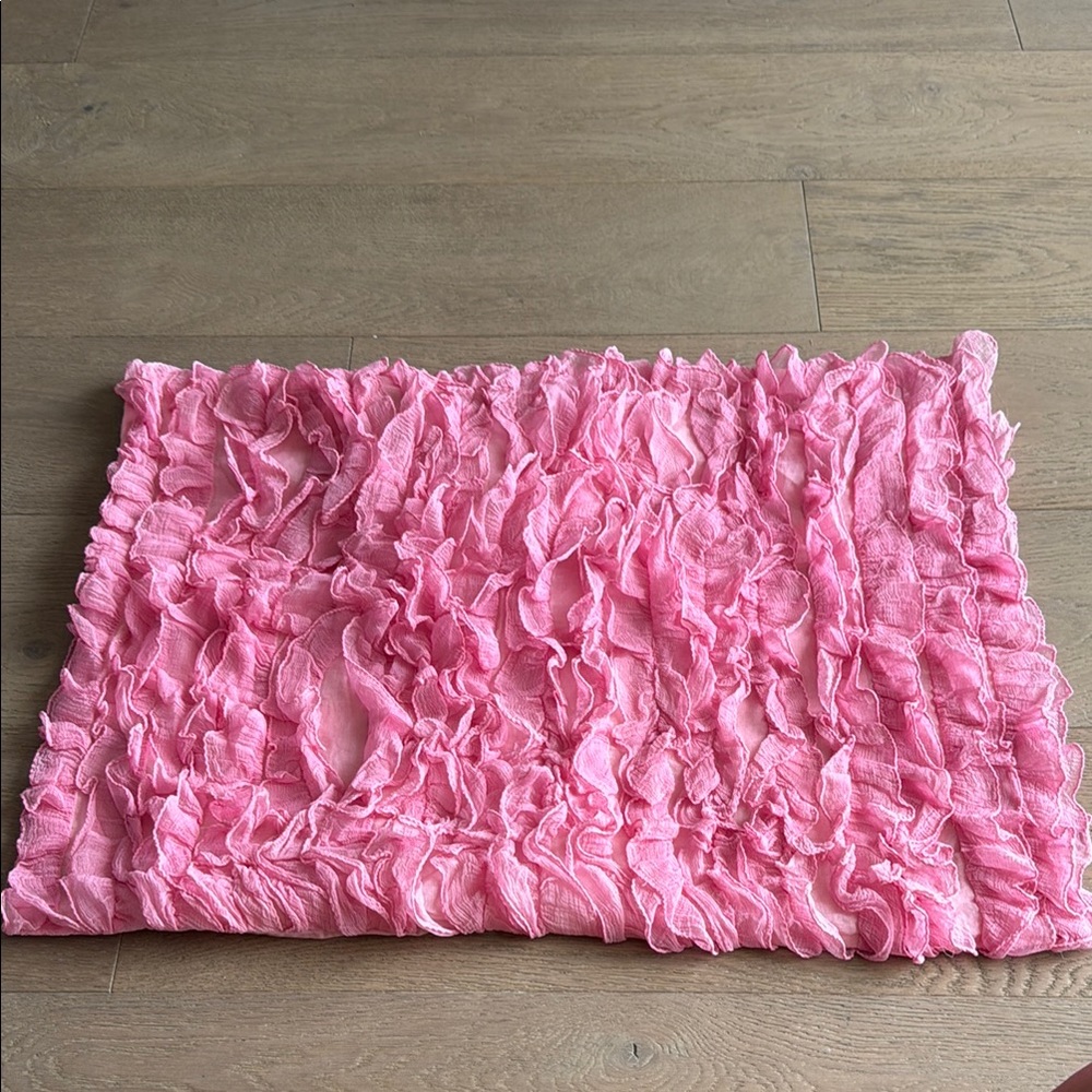 Davenport Home Furnishings Pink Ruffled Standard Pillow Sham Cover